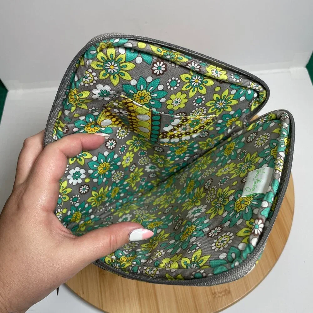 Vera Bradley E-Reader Sleeve Lemon Parfait Quilted Colorful Zipper Closure